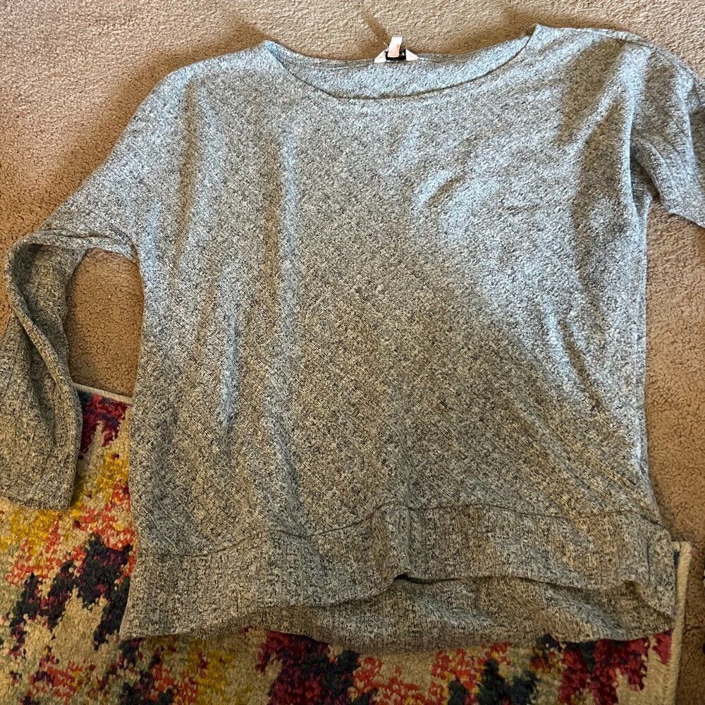 Juicy‎ Couture medium grey top